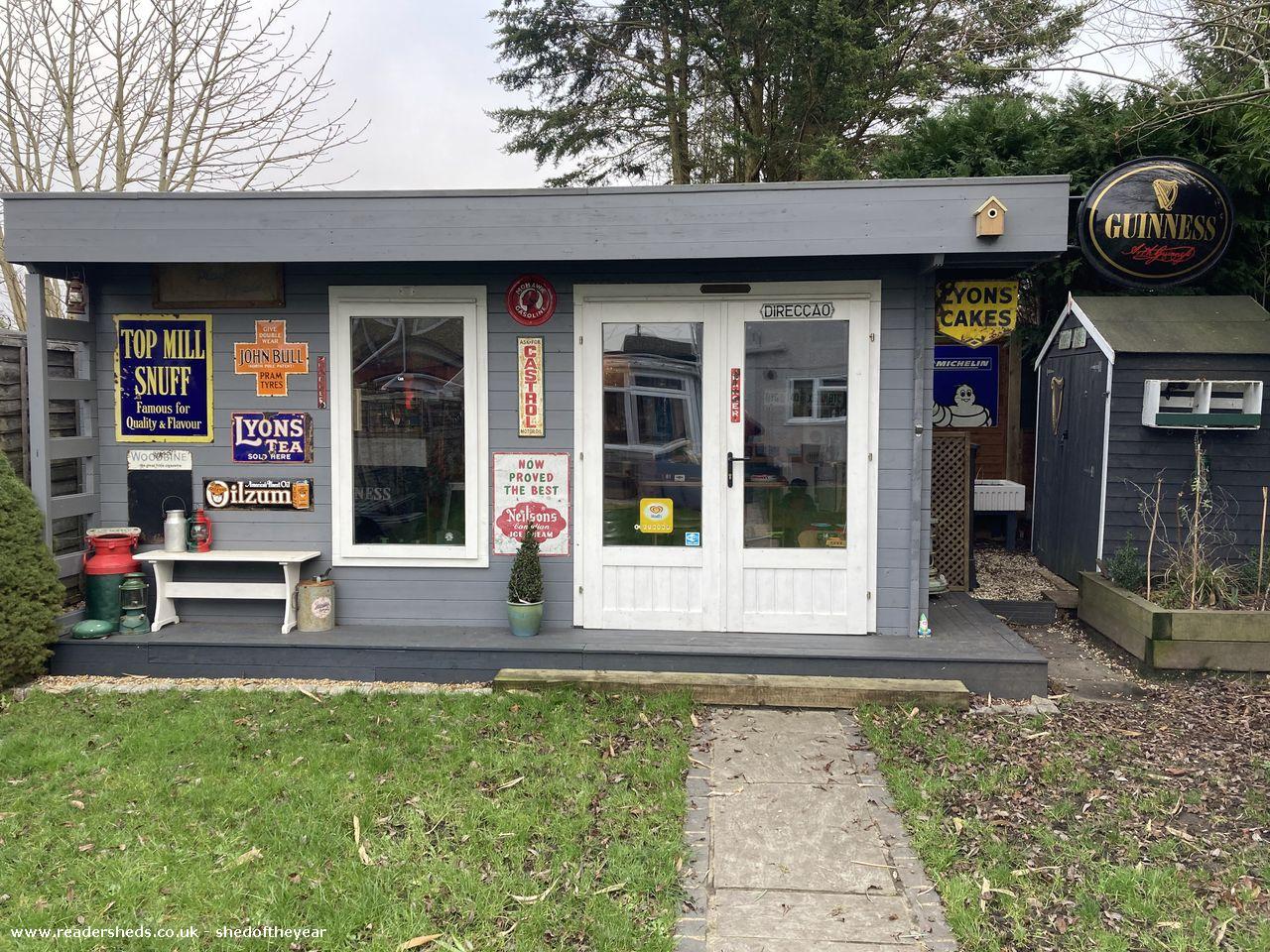 Picture Credit - http://www.readersheds.co.uk